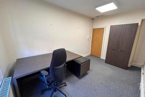 Office to rent, 2 Southampton Rd Ringwood BH24 1HY
