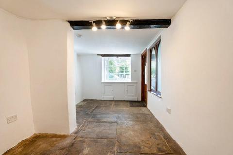 Retail property (high street) to rent, High St Moreton In Marsh GL56 0AD