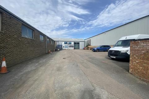 Distribution warehouse to rent, 2 Greycaine Rd Watford WD24 7GP