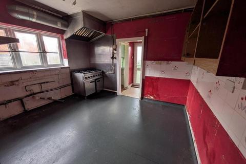 Pub to rent, 89 Oak Hl Guildford GU3 3DA