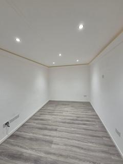 Retail property (high street) to rent, 7 Treeview Ct Liverpool L31 3HF