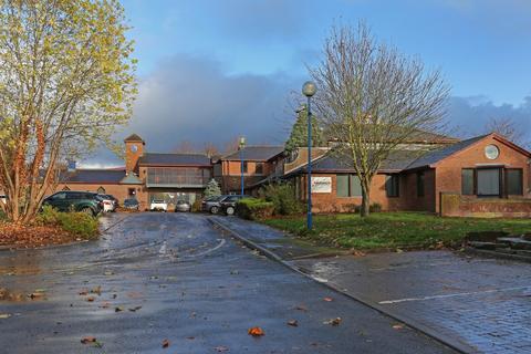 Office to rent, Brooms Rd Stone ST15 0TL