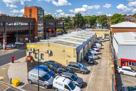 Distribution warehouse to rent, Ernest Av London SE27 0DJ