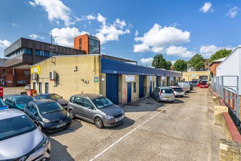 Distribution warehouse to rent, Ernest Av London SE27 0DJ