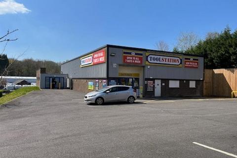 Showroom for sale, Peakdale Rd Glossop SK13 6LQ
