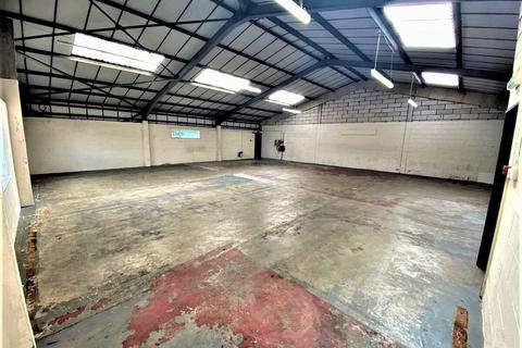 Industrial unit to rent, Shield Rd Ashford TW15 1AU