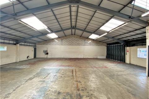 Industrial unit to rent, Shield Rd Ashford TW15 1AU