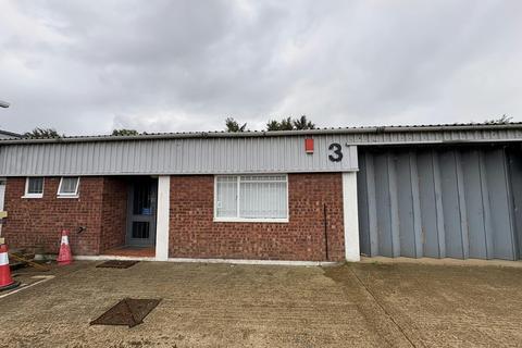 Industrial unit to rent, Shield Rd Ashford TW15 1AU