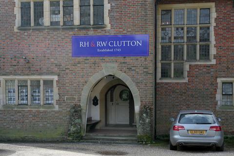 Office to rent, 92 High St East Grinstead RH19 3DE
