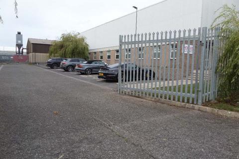 Warehouse to rent, Cheapside Bridgend CF31 3UN