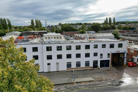 Distribution warehouse to rent, 207-209 Torrington Ave Coventry CV4 9AP