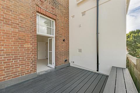 2 bedroom apartment for sale, Pleydell Gardens, Folkestone