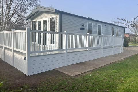 undefined, Victory Bronte  The Springs Lakeside Holiday Park, Pershore WR10