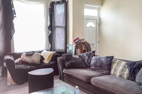 Flat A, 67 Arundel Road, Littlehampton, BN17 7DE