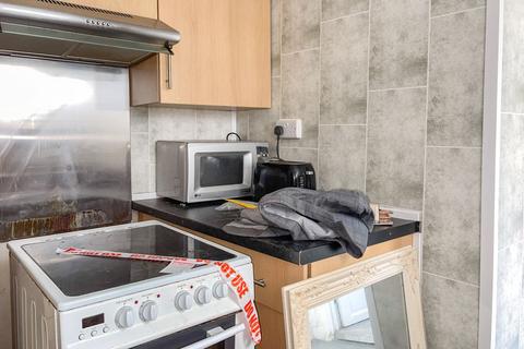 Flat A, 67 Arundel Road, Littlehampton, BN17 7DE