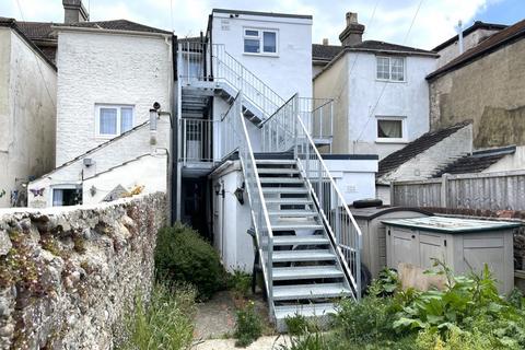 Flat A, 67 Arundel Road, Littlehampton, BN17 7DE