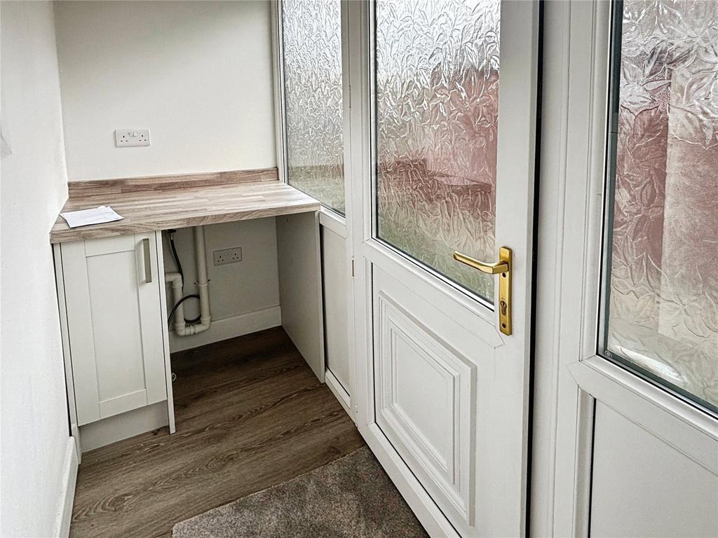 Entrance / Utility