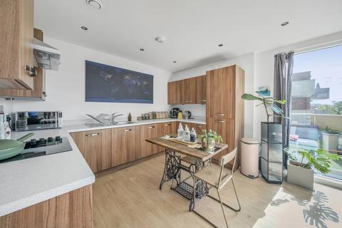 1 bedroom apartment for sale, Sam King Walk, London