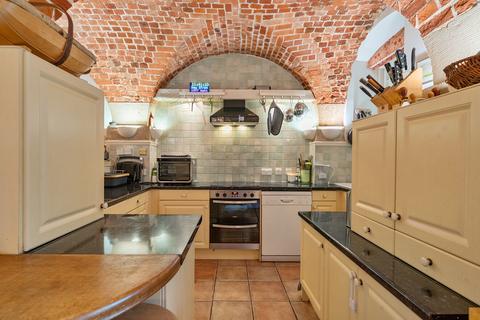 undefined, Portsmouth Road, Godalming GU8