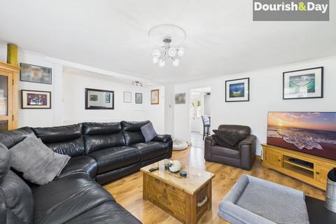 3 bedroom terraced house for sale, Hawthorn Way, Market Drayton TF9