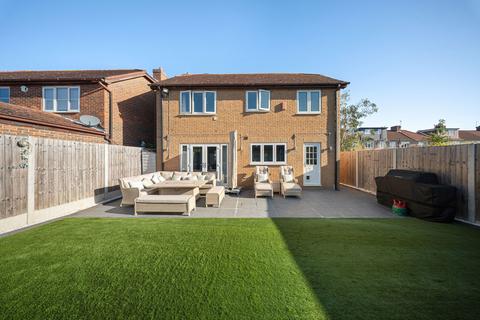2 Brindle Gate, Sidcup, DA15 8BU