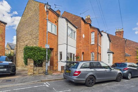 21 Helena Road, Windsor, SL4 1JN