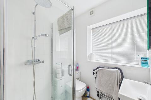 21 Helena Road, Windsor, SL4 1JN