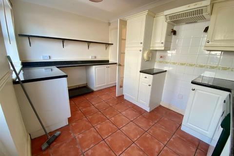 2 bedroom terraced house to rent, Broad Street, Cannock WS11