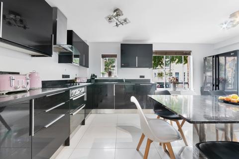 3 bedroom maisonette for sale, London SW10