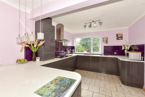 3 bedroom chalet for sale, Nelson Avenue, Sheerness ME12