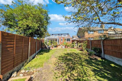 3 bedroom chalet for sale, Nelson Avenue, Sheerness ME12