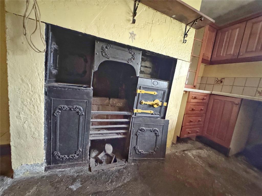 Period Feature Stove