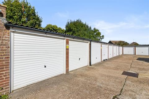 2 bedroom flat for sale, Willingdon Court, The Triangle, Eastbourne BN20