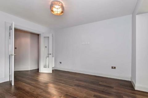 undefined, Goodwyn Avenue, Mill Hill, NW7