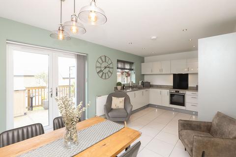 4 bedroom detached house for sale, Tivey Road, Sheffield S21