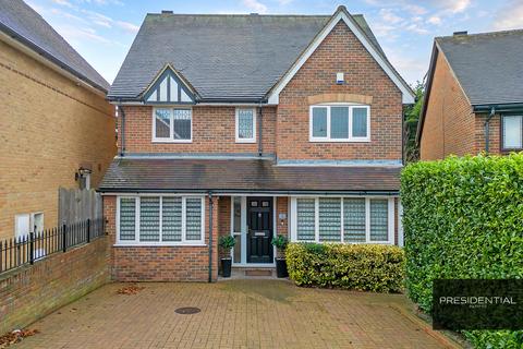 Woodford Green IG8