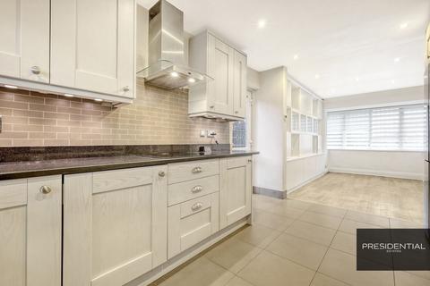 undefined, Woodford Green IG8