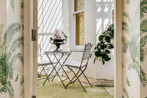 1 bedroom apartment to rent, Queens Gate Place, South Kensington, London, Royal Borough of Kensington and Chelsea, SW7