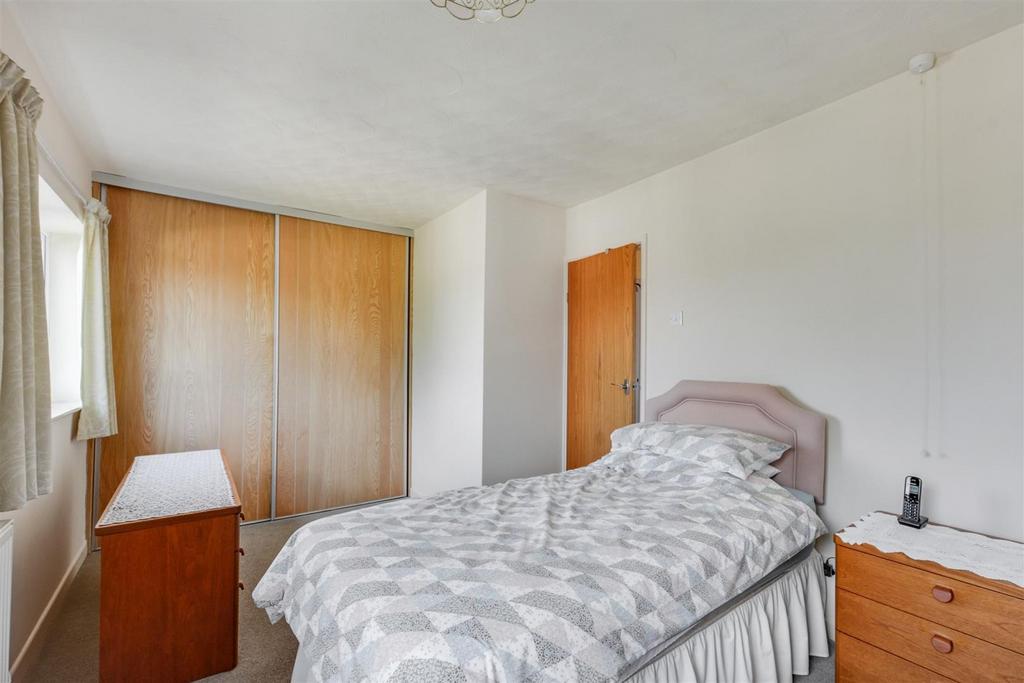 Bedroom 1 2.jpeg