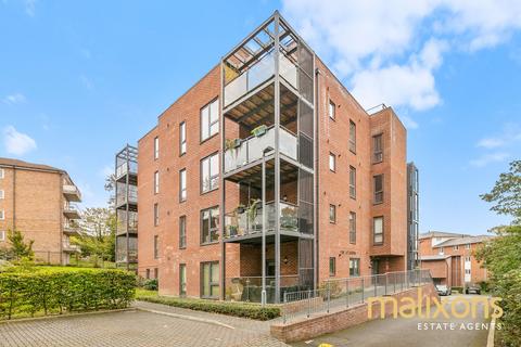 2 bedroom flat for sale, Broadash Close, London SW16