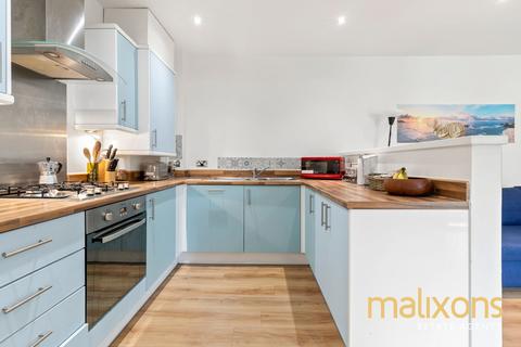 2 bedroom flat for sale, Broadash Close, London SW16