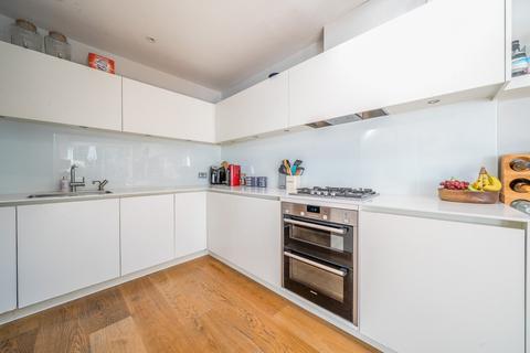 3 bedroom flat for sale, Offley Road, Oval, London, SW9