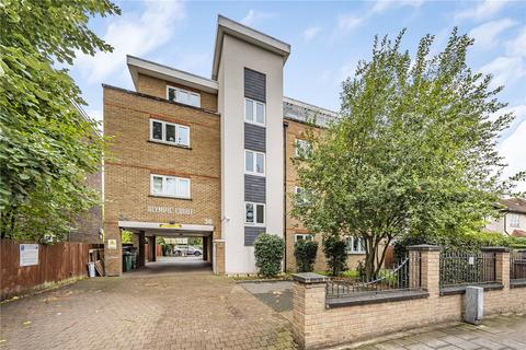 Kingston Road, New Malden, KT3