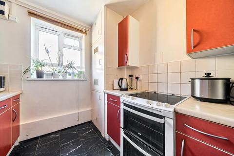 2 bedroom apartment for sale, Kingswood Estate, London