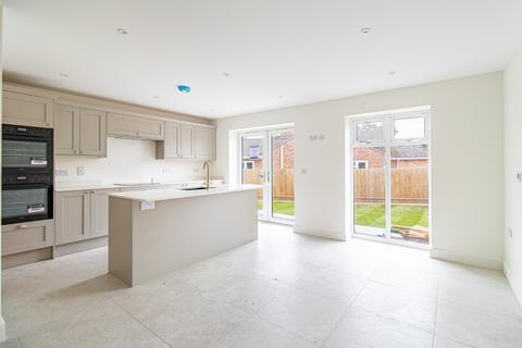 5 bedroom detached house for sale, Laurel Croft, Clenchwarton