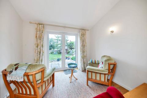 3 bedroom semi-detached house for sale, Dixies Close, Baldock SG7