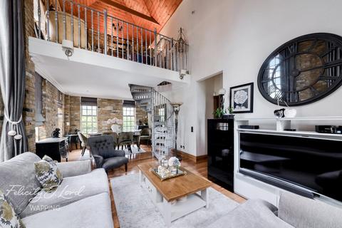 3 bedroom apartment for sale, St Katharines Way, London E1W