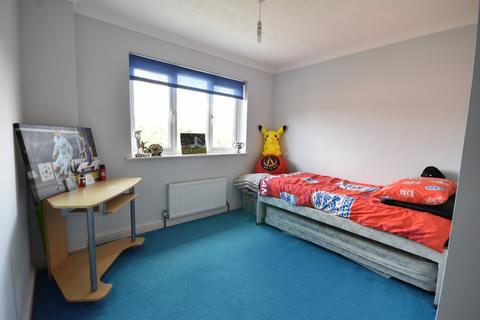 11 Aveling Close, Maidenbower, Crawley, RH10 7UR