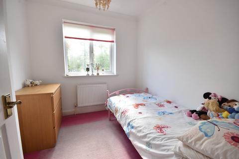 11 Aveling Close, Maidenbower, Crawley, RH10 7UR
