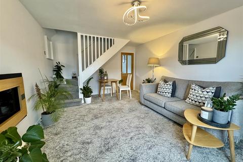 29 Bentham Way, Mapplewell, Barnsley, S75 5QA